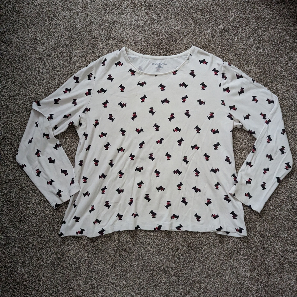- Croft and Barrow Scottie Dog Holiday long sleeve 100% cotton Crewneck